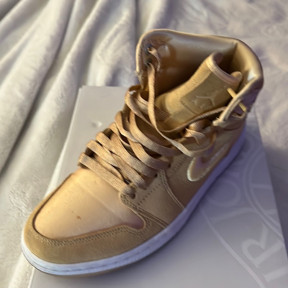 Womens Jordan 8.5 peach cream color